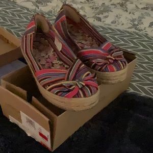 Nevada summer shoe in multi colour size 8
